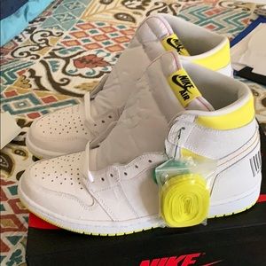 Jordan 1 High “First Class Flight “ Men’s 9.5 DS